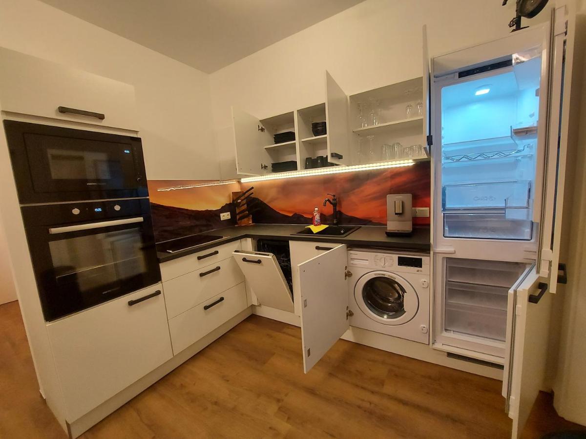Auszeit Steiraland 8 Mit Ueberdachten Balkon Und Parkplatz 莱奥本 外观 照片